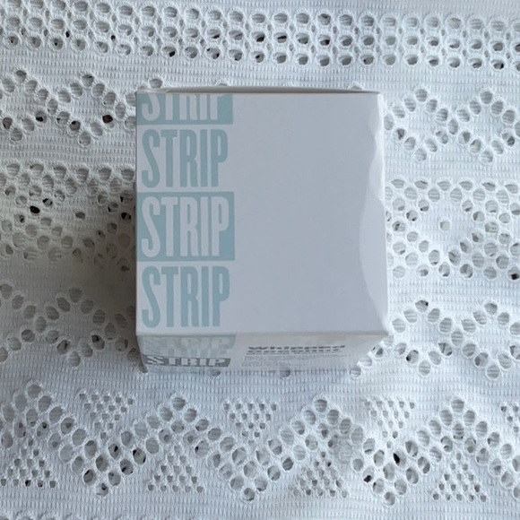 STRIP MAKEUP Whipped Coconut Makeup Remover Skin-Barrier Restoring Cleanser - Picture 5 of 5